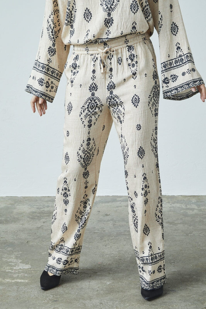 Sisters Point - Ella-Pa44 18767 - 803 - Paisley