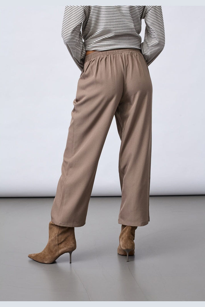 Sisters Point - Viksa-Pa.Crop 19809 - 206 - D. Sand Mel.